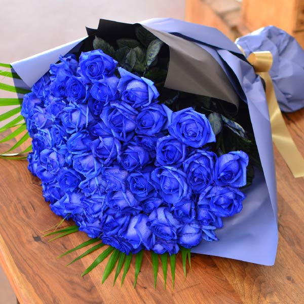 青いバラ60本の花束
