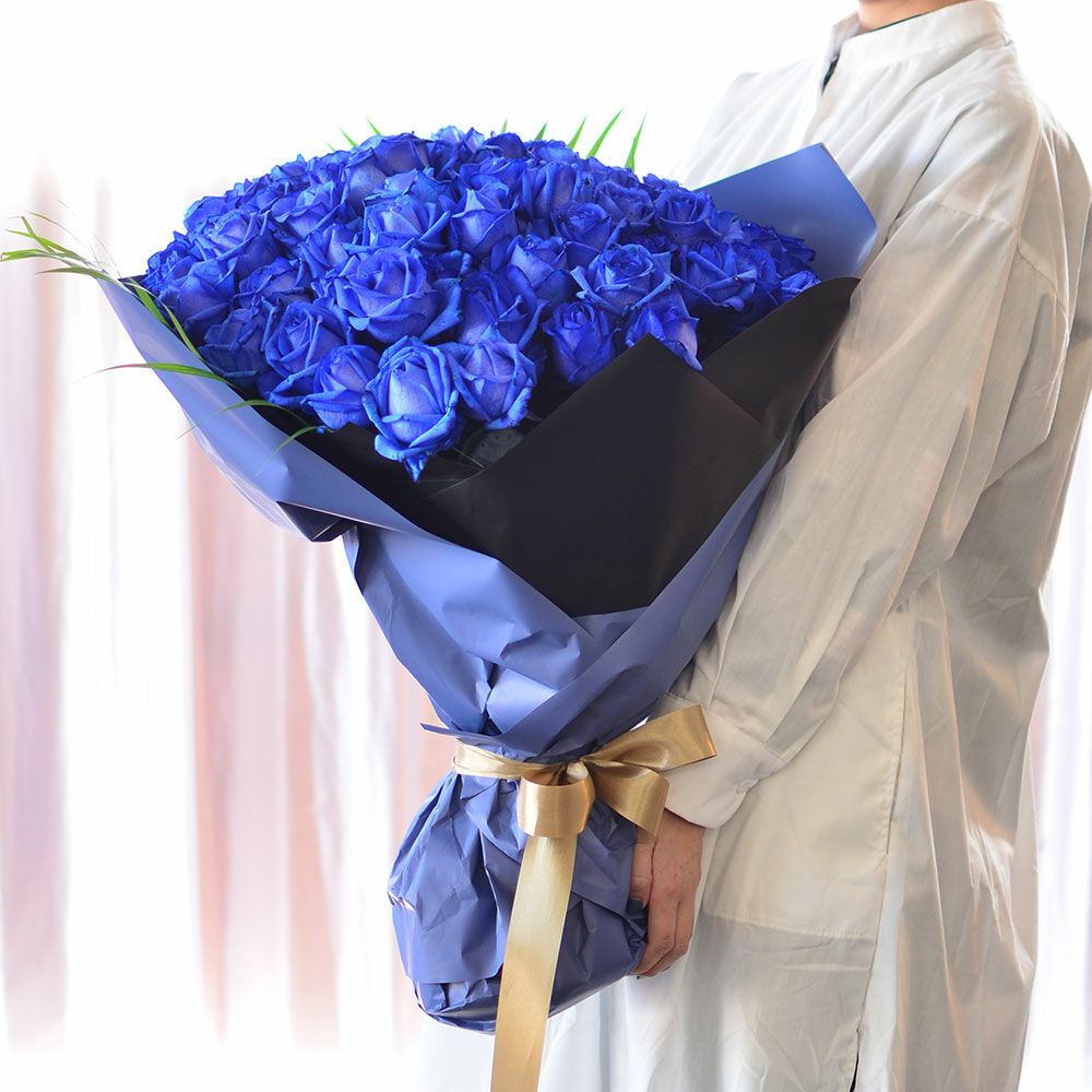 青いバラ ブルーローズ100本の花束 | 花工房エーデルワイス